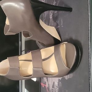 Via Spiga High heeled pumps in Granite